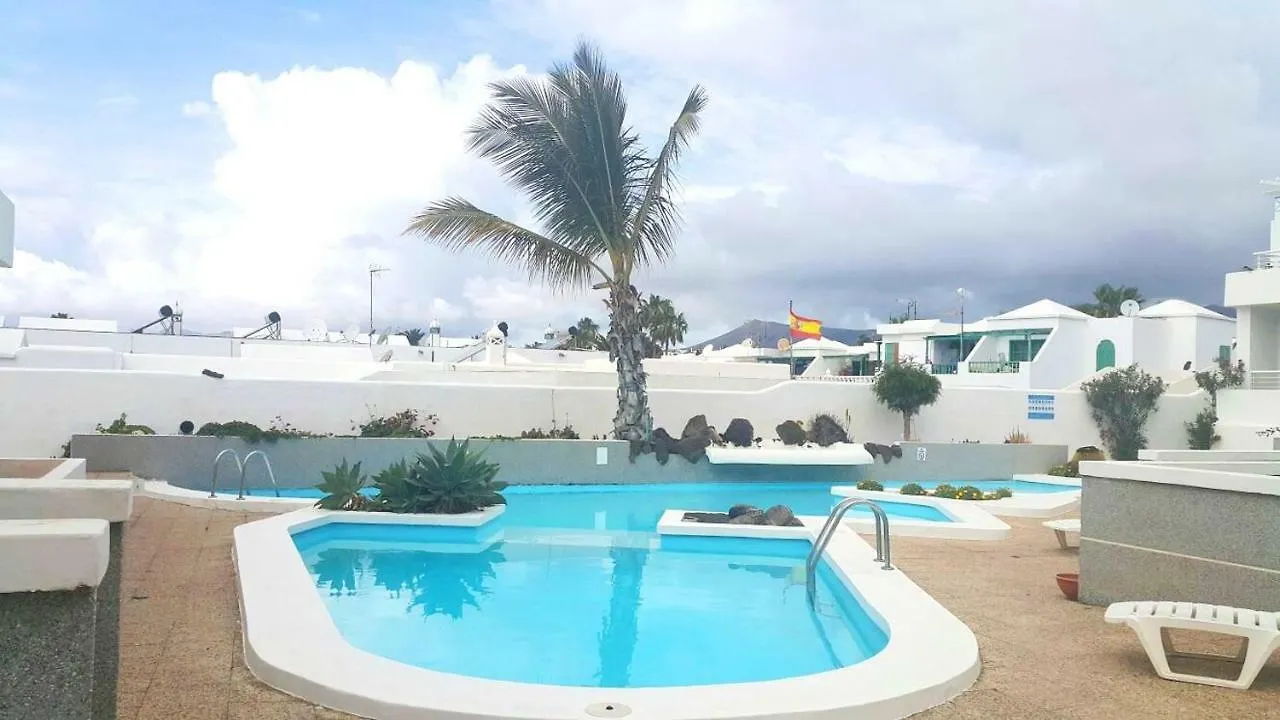 Pearl Daire Puerto del Carmen  İspanya